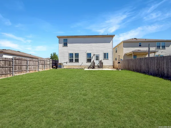 $2,300 | 10535 Noble Canyon, San Antonio, TX 78254