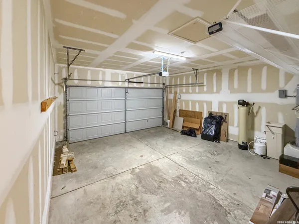 $2,300 | 10535 Noble Canyon, San Antonio, TX 78254