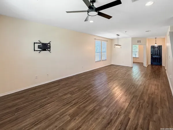 $2,300 | 10535 Noble Canyon, San Antonio, TX 78254