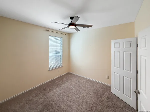 $2,300 | 10535 Noble Canyon, San Antonio, TX 78254