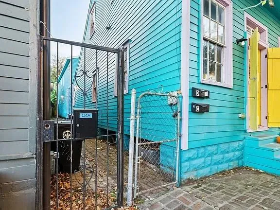 $2,400 | 2320 Burgundy Street, Unit C, New Orleans, LA 70117