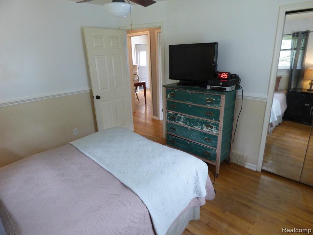 543 Lake George Road Oakland, MI 48363 - Photo 18 of 35