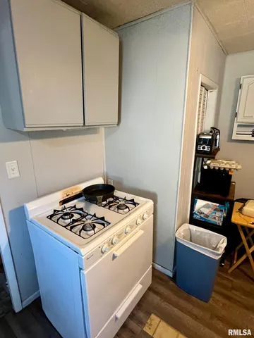 $40,000 | 913 Hawley Avenue, Taylorville, IL 62568