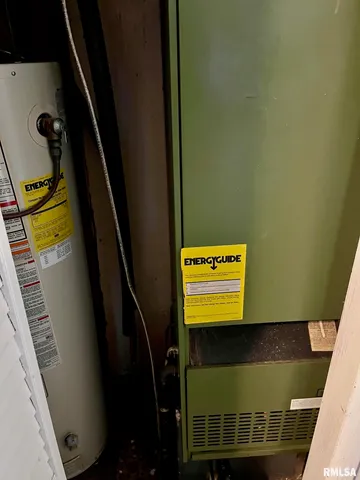 $40,000 | 913 Hawley Avenue, Taylorville, IL 62568