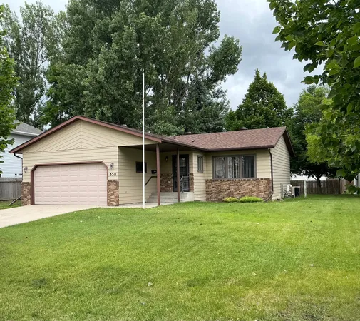 $320,000 | 3511 13th Street South, Moorhead, MN 56560