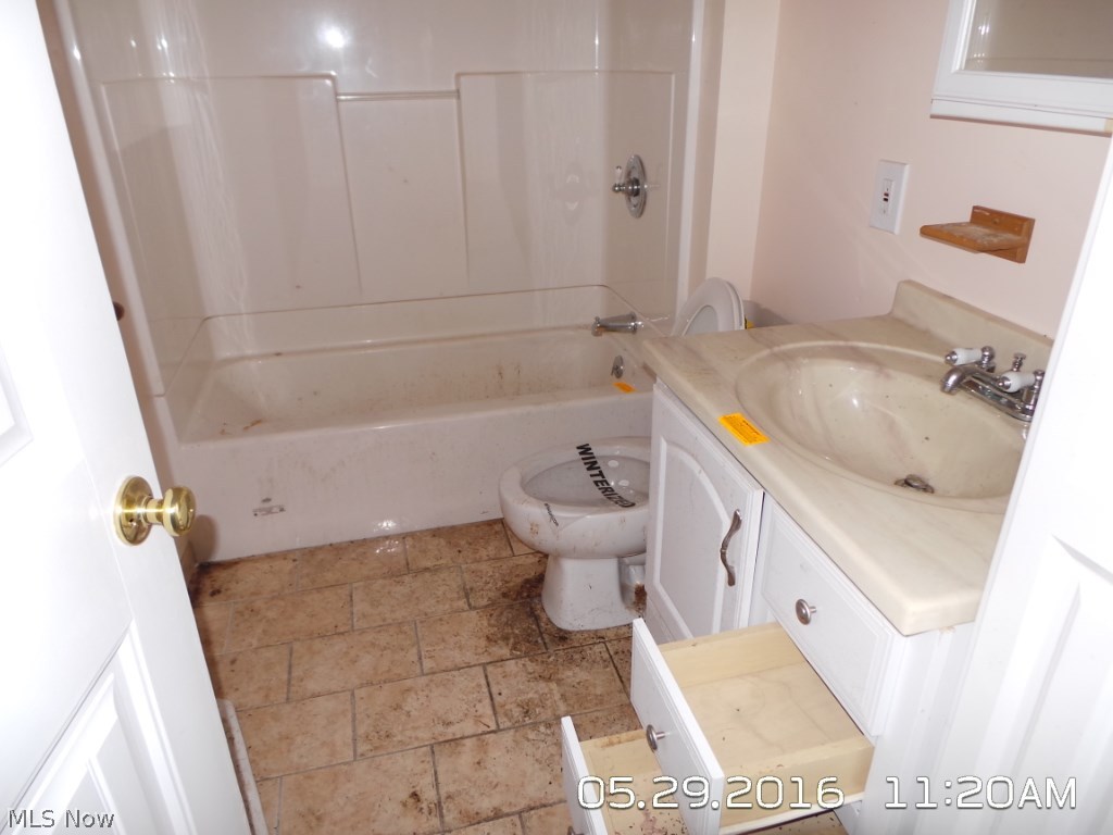 12812 Thompson Road Vermilion, OH 44089 - Photo 8 of 12