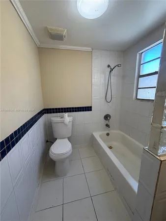 $1,650 | 1715 Lincoln Street, Unit 21, Hollywood, FL 33020