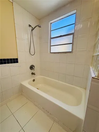 $1,650 | 1715 Lincoln Street, Unit 21, Hollywood, FL 33020