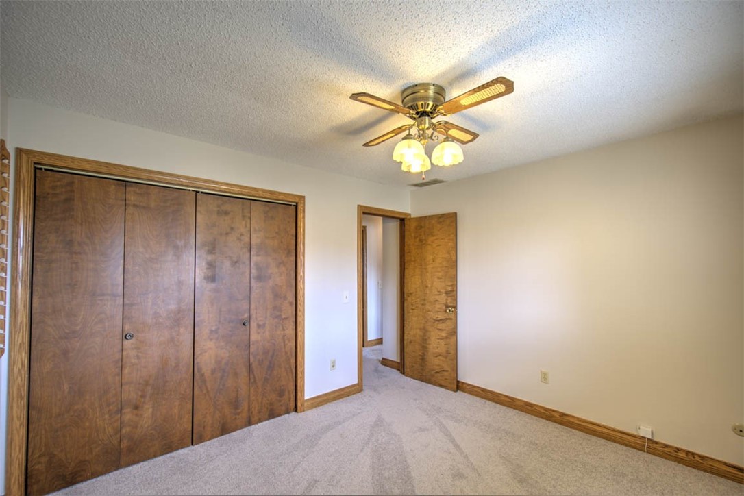 147 Fenway Drive Decatur, IL 62521 - Photo 22 of 32