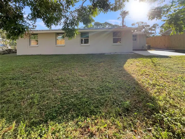 $330,000 | 2132 McIntosh Road, Sarasota, FL 34232