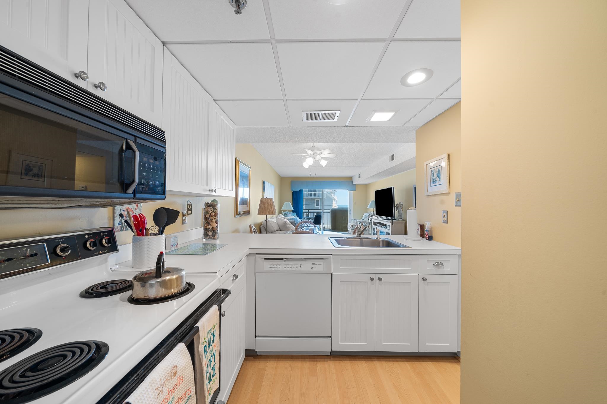 700 1st, Unit 203 Avalon, NJ 08202 - Photo 9 of 17