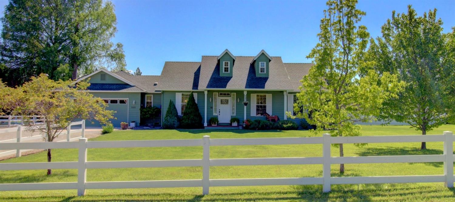 1685 Minear Road Medford, OR 97501 - Photo 1 of 32 Amazing 2 acres with this like new and u