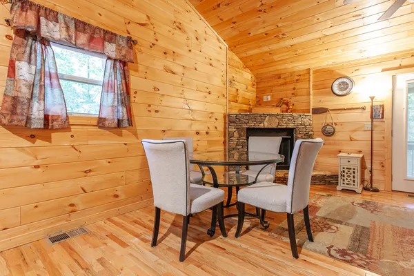 $264,900 | 15 Fern Rdg Trail, Murphy, NC 28906