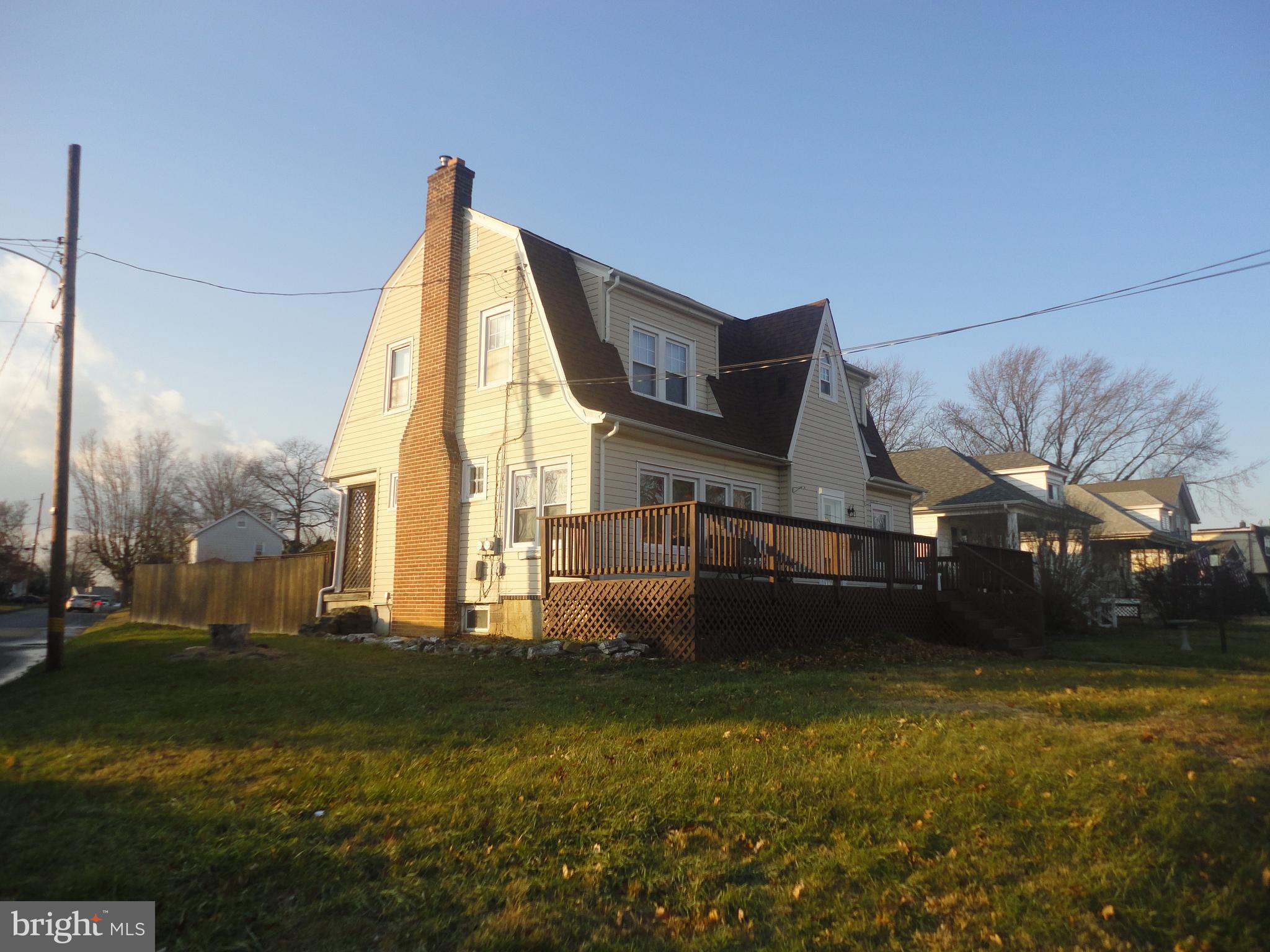 142 West Elbon Road Brookhaven, PA 19015 - Photo 2 of 27 Gallery Image 2