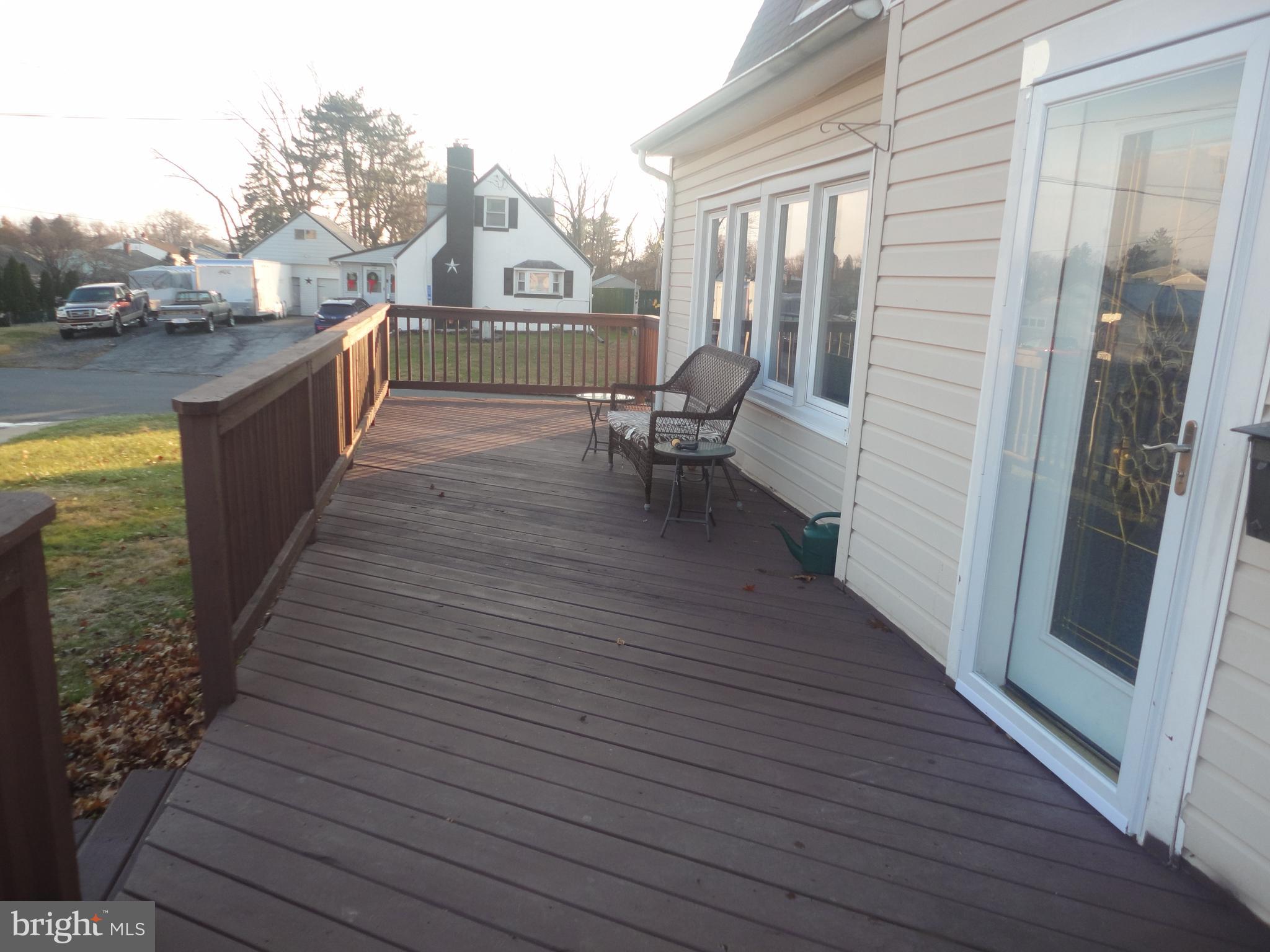 142 West Elbon Road Brookhaven, PA 19015 - Photo 3 of 27 Gallery Image 3