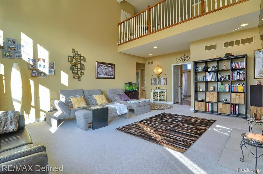 2447 Selkirk Street Rochester, MI 48306 - Photo 12 of 49 Great_Room_3rd_View.jpg