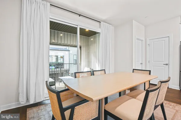 $820,000 | 13007 Hattontown Square, Herndon, VA 20171