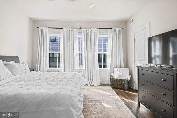 $820,000 | 13007 Hattontown Square, Herndon, VA 20171