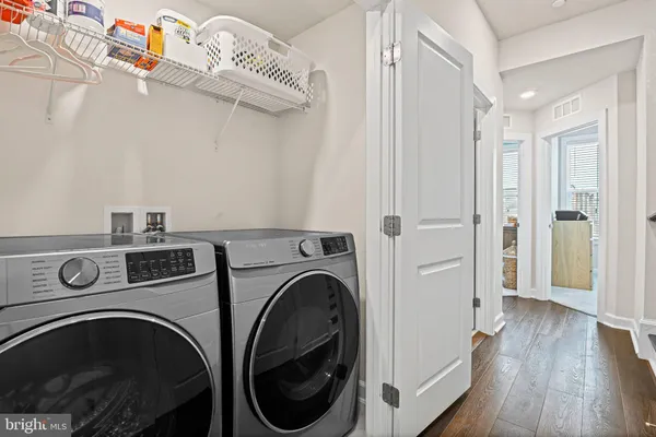 $820,000 | 13007 Hattontown Square, Herndon, VA 20171