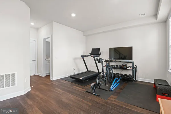 $820,000 | 13007 Hattontown Square, Herndon, VA 20171