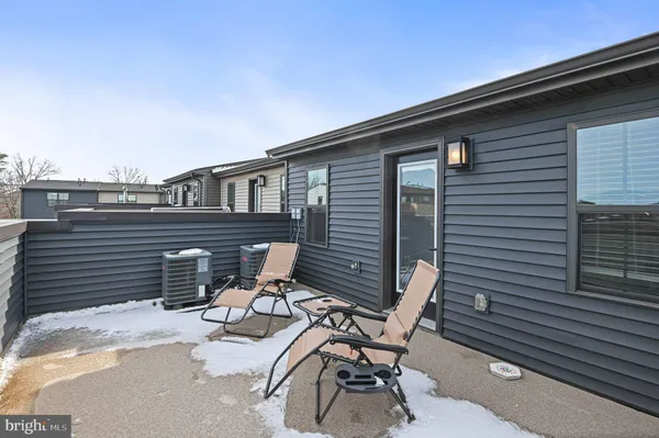 $820,000 | 13007 Hattontown Square, Herndon, VA 20171