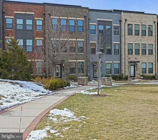 $820,000 | 13007 Hattontown Square, Herndon, VA 20171