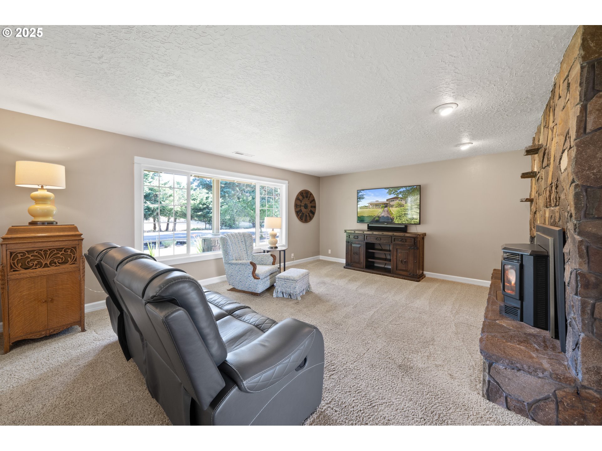 6869 South Knights Bridge Road Canby, OR 97013 - Photo 11 of 48