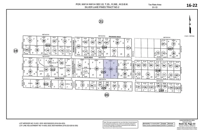 a black and white photo of a picture