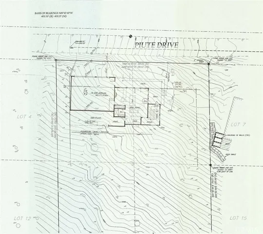 a picture of shower with a white fence