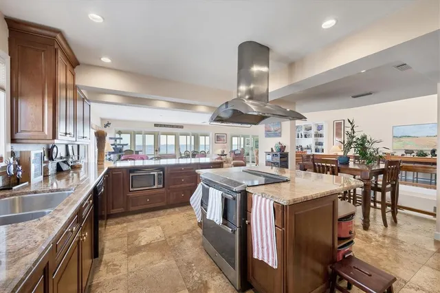 $1,250,000 | 16 Tidy Island Boulevard, Unit 16, Bradenton, FL 34210