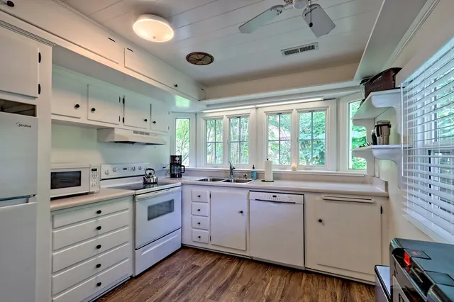 $799,900 | 806 Ledford Chapel Road, Hayesville, NC 28904