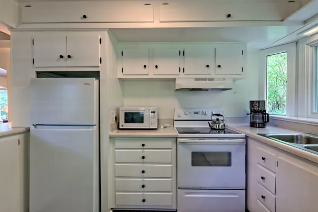 $799,900 | 806 Ledford Chapel Road, Hayesville, NC 28904