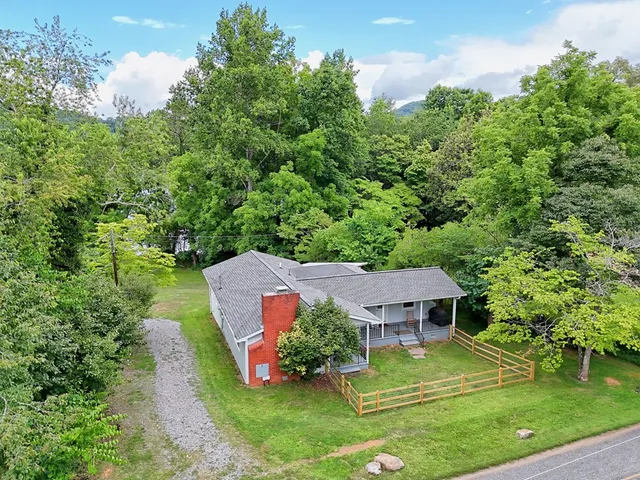 $799,900 | 806 Ledford Chapel Road, Hayesville, NC 28904
