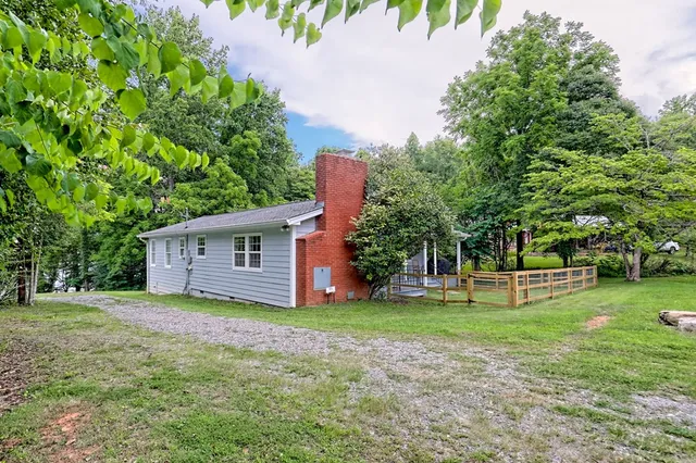 $799,900 | 806 Ledford Chapel Road, Hayesville, NC 28904