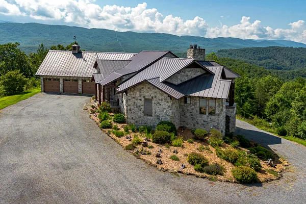 $1,790,000 | 144 Seven Ridges Road, Hot Springs, VA 24445