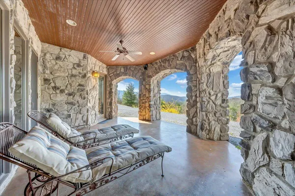 $1,790,000 | 144 Seven Ridges Road, Hot Springs, VA 24445