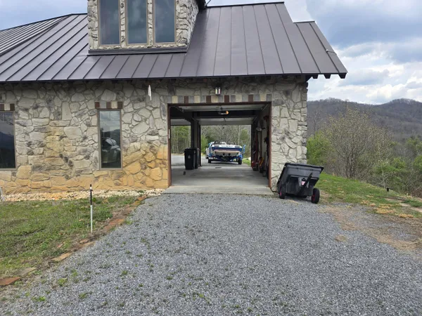 $1,790,000 | 144 Seven Ridges Road, Hot Springs, VA 24445