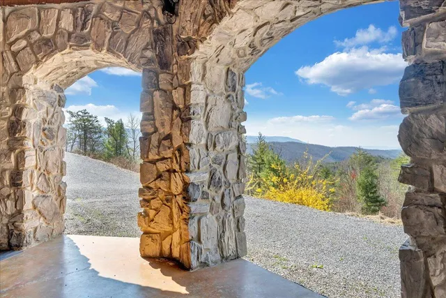 $1,950,000 | 144 Seven Ridges Road, Hot Springs, VA 24445