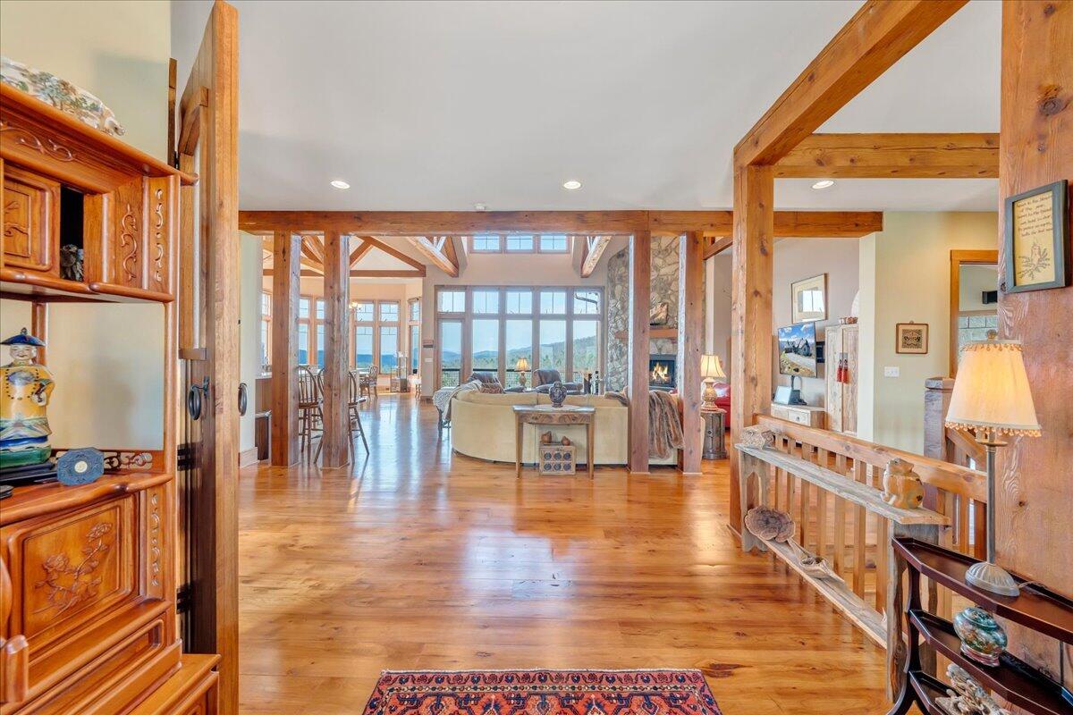 144 Seven Ridges Road Hot Springs, VA 24445 - Photo 7 of 99 7 Entry into Great Room