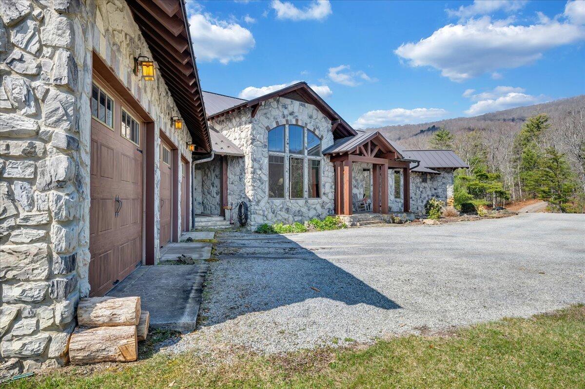 144 Seven Ridges Road Hot Springs, VA 24445 - Photo 8 of 89 Exterior