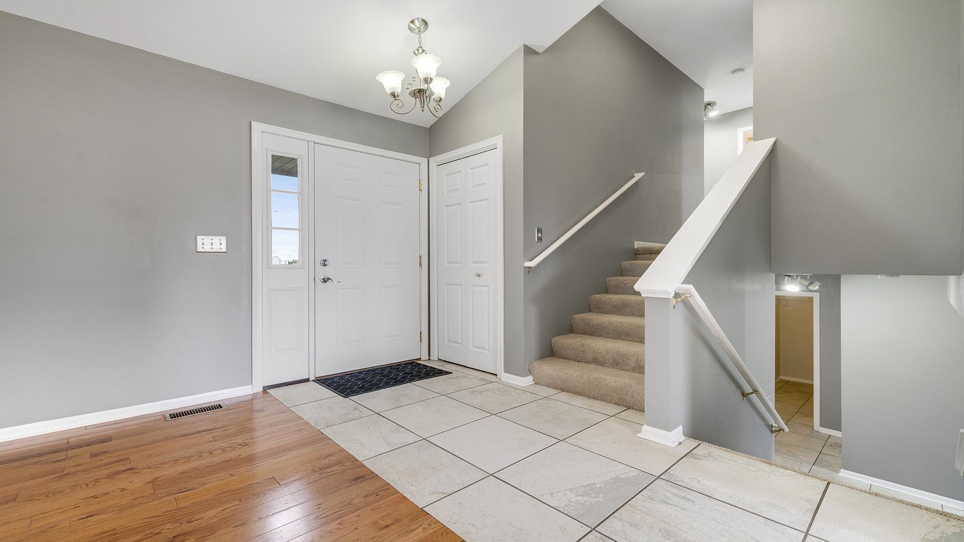 9275 Romeldale Lane Roscoe, IL 61073 - Photo 5 of 38 Gallery Image 5