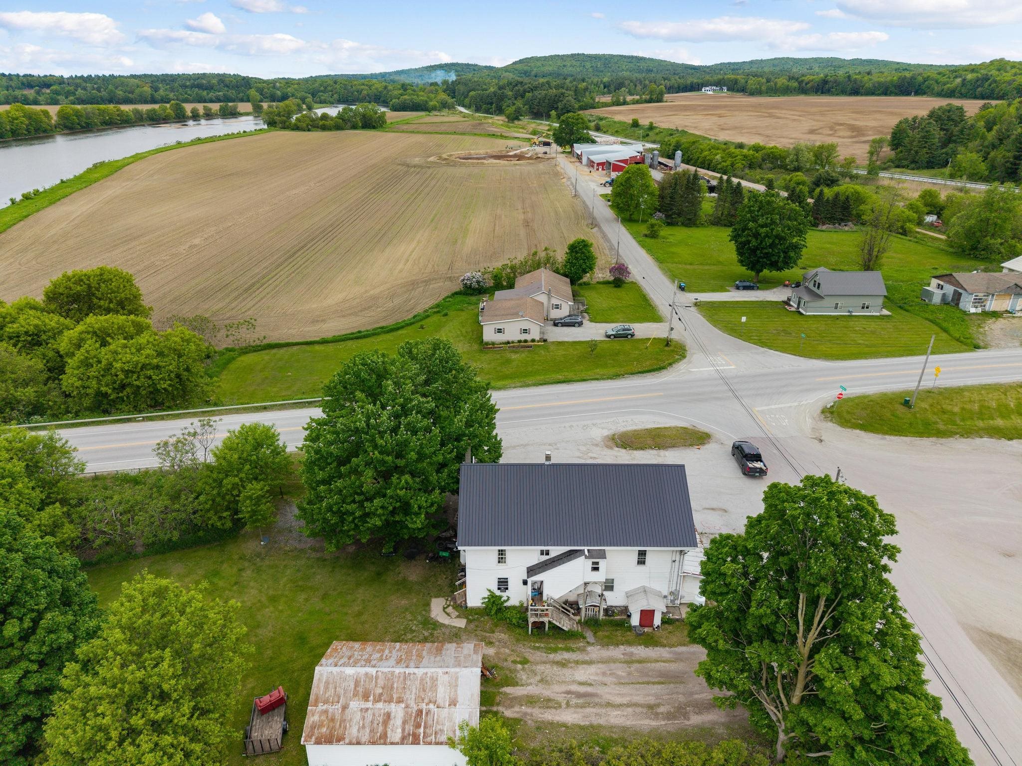 4232 Highway 105 Sheldon, VT 05483 - Photo 12 of 21