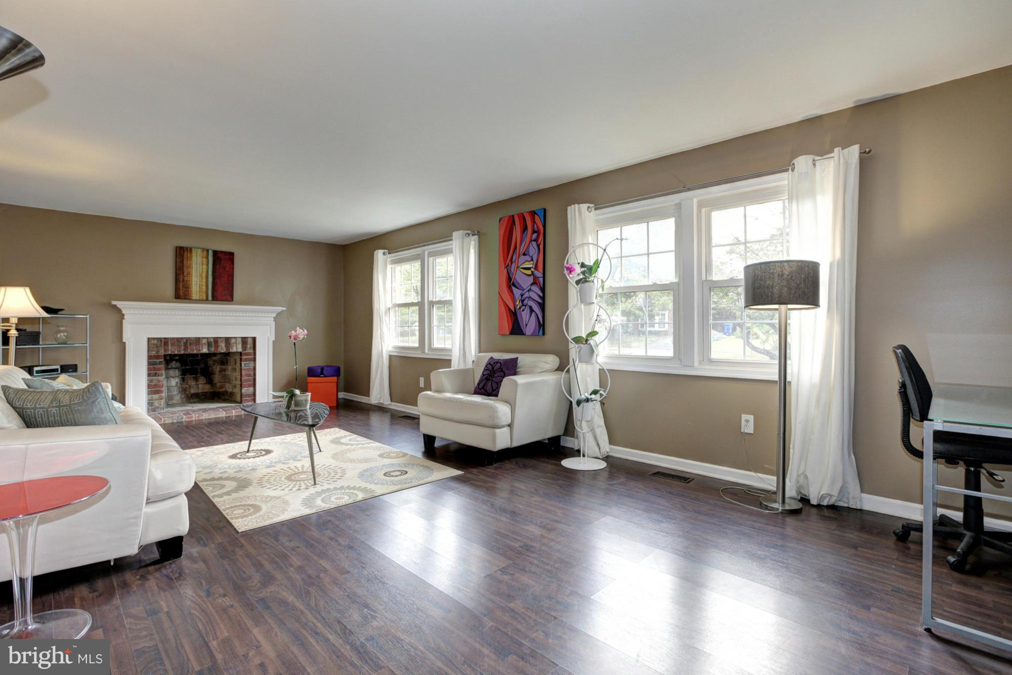 13808 Rippling Brook Drive Silver Spring, MD 20906 - Photo 3 of 17 Living Room