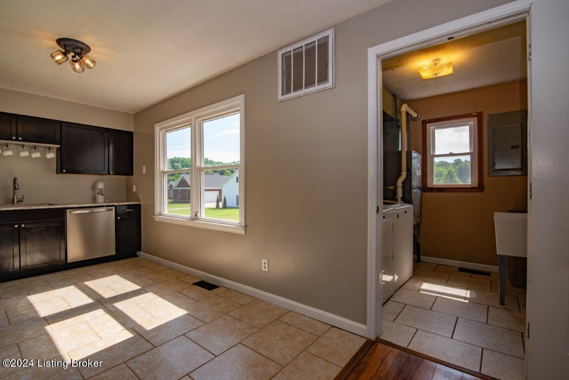 6760 Shepherdsville Road Elizabethtown, KY 42701 - Photo 37 of 78 6760 Shepherdsville Rd-36