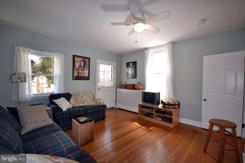 3808 Roland Avenue Baltimore, MD 21211 - Photo 1 of 29 Family Room