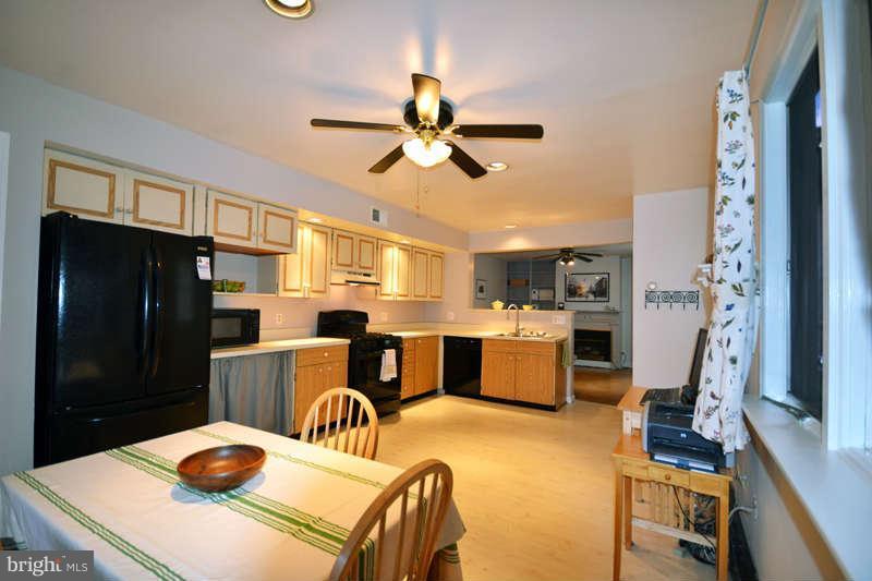 3808 Roland Avenue Baltimore, MD 21211 - Photo 13 of 29 Kitchen