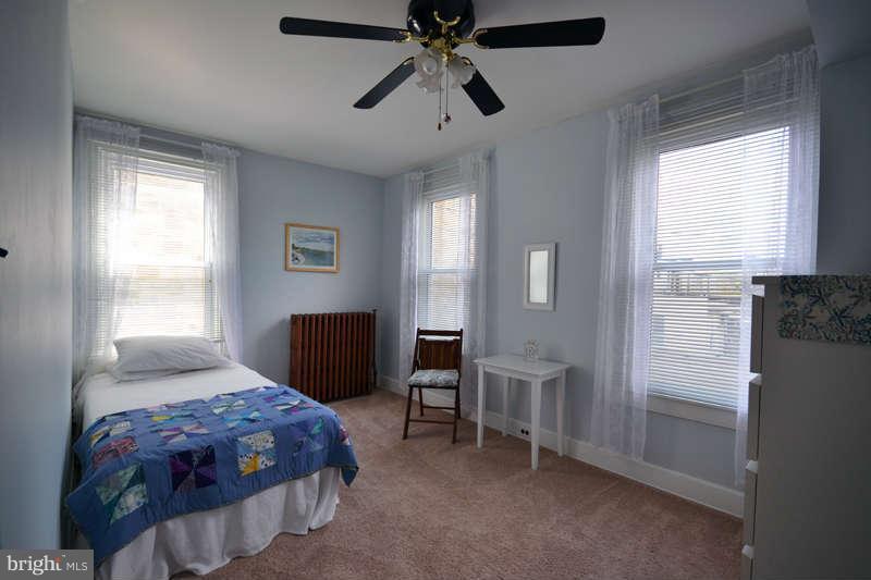 3808 Roland Avenue Baltimore, MD 21211 - Photo 22 of 29 Bedroom