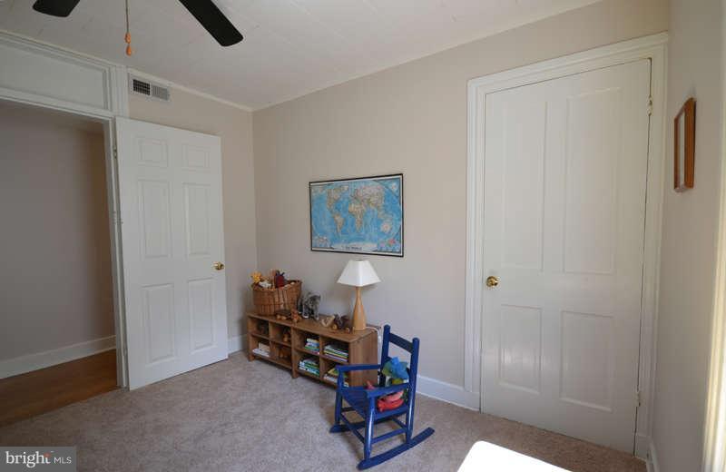 3808 Roland Avenue Baltimore, MD 21211 - Photo 25 of 29 Bedroom