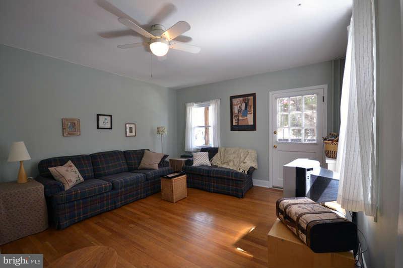 3808 Roland Avenue Baltimore, MD 21211 - Photo 7 of 29 Family Room