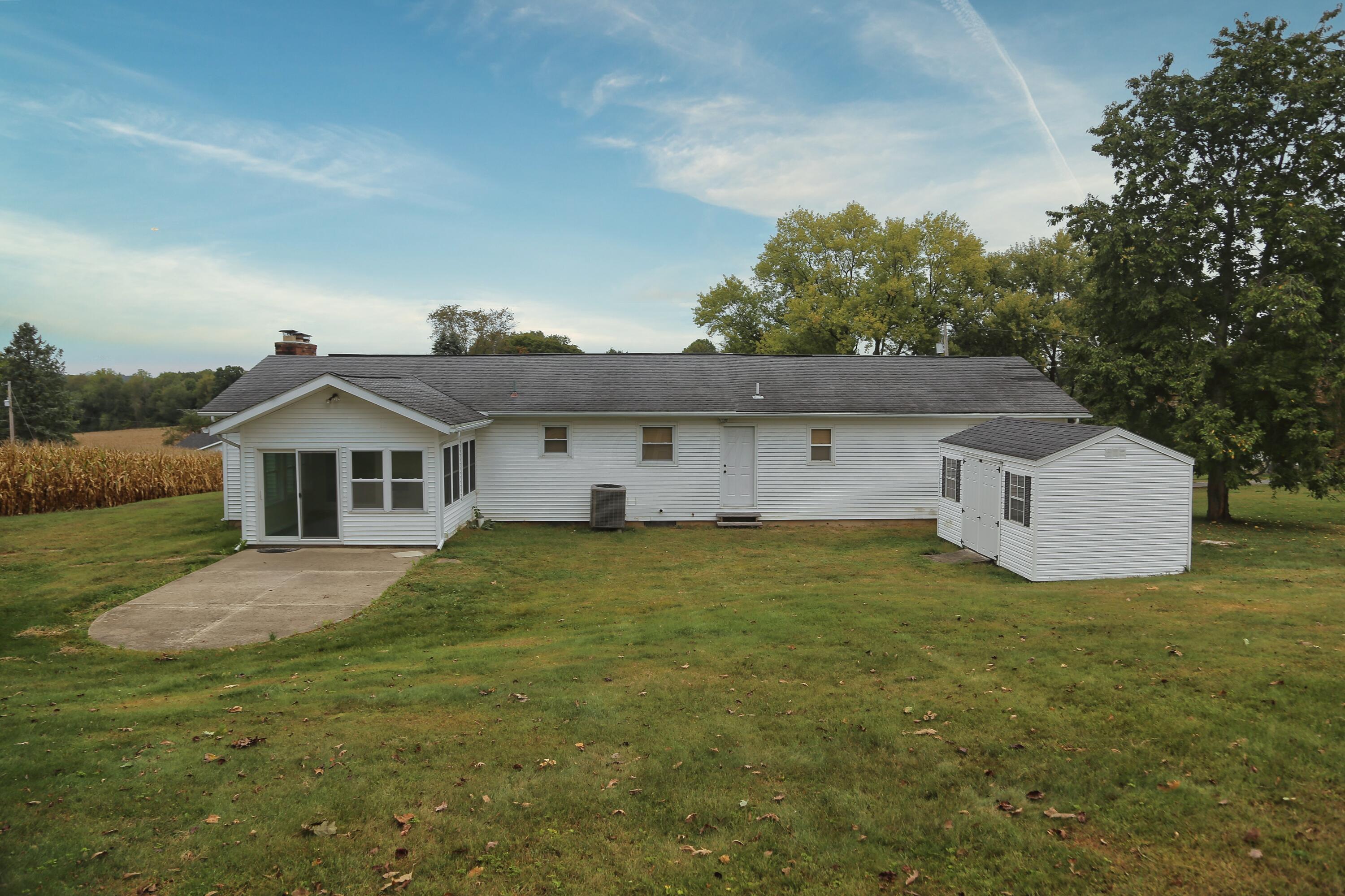 14140 Beckley Road Mount Vernon, OH 43050 - Photo 3 of 37 IMG_7712